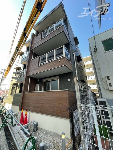 地下鉄御堂筋線 江坂駅 徒歩8分 築2年