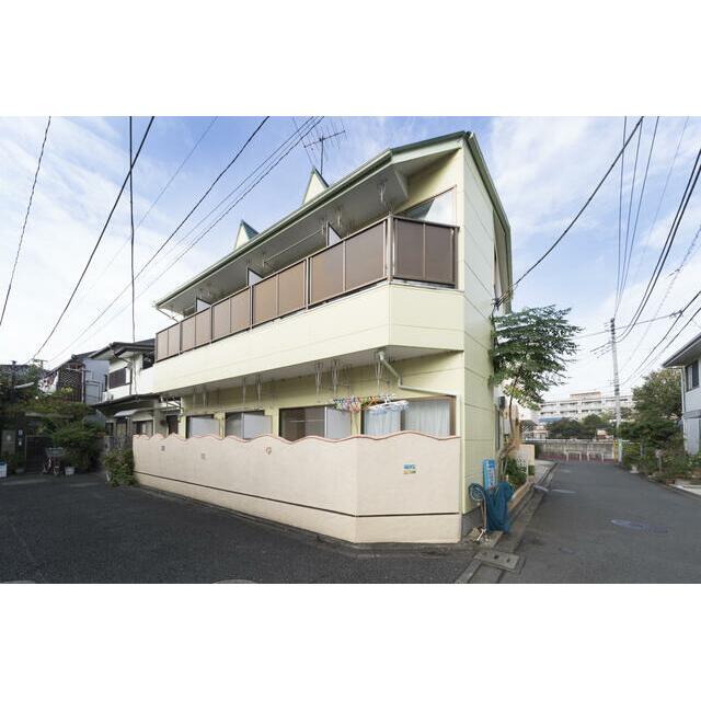 建物外観　イエローのかわいらしい外観のＡＰ