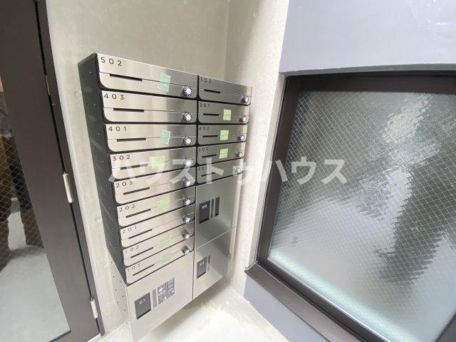Latias日暮里の外観写真
