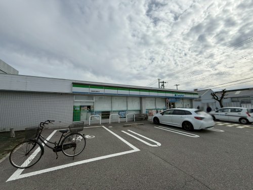 コンビニ　ファミリーマート 尼崎東初島町店（コンビニ）まで491m