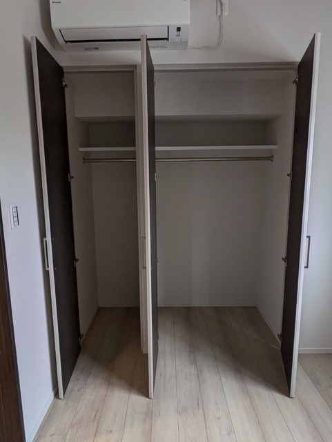 収納　※同間取り別号室の写真です
