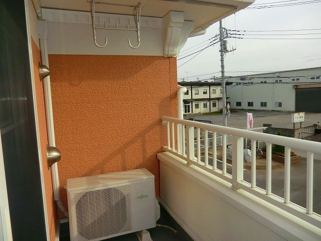 ノーヴァトワーレ Fの玄関写真