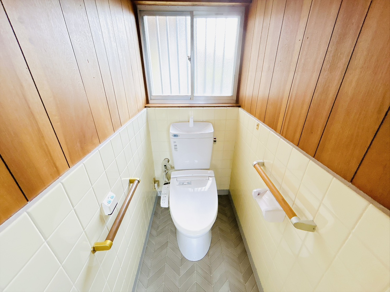 南海本線 淡輪駅 徒歩12分 2階建 築54年のトイレ写真