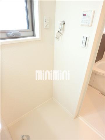 その他設備　角部屋につき、窓たくさんあります。
