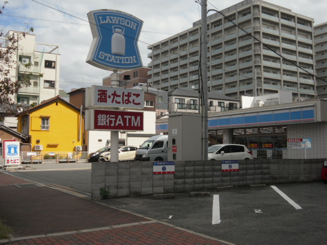 コンビニ　ローソン 三田市中央町店（コンビニ）まで132m