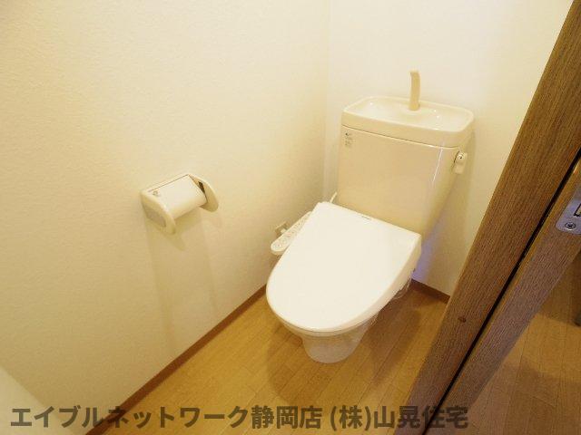 トイレ　シンプルで使いやすいトイレです