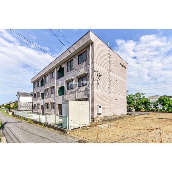 羽島市正木町曲利のマンションの建物外観