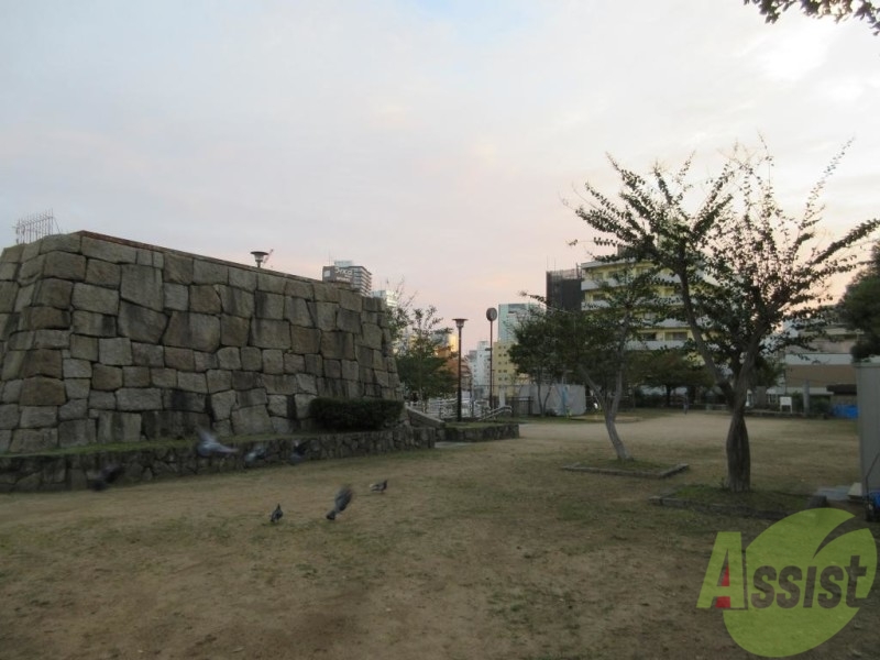 【神戸市中央区相生町のマンションの公園】