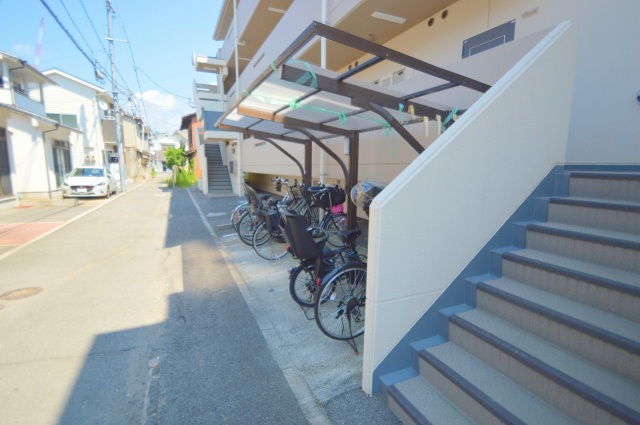 スーパー　万惣青崎店（スーパー）まで620m