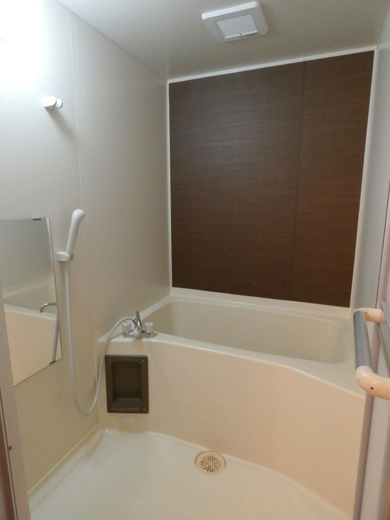 バス・シャワールーム　バス