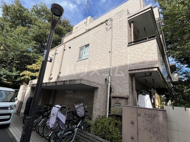 世田谷区太子堂のマンションの建物外観