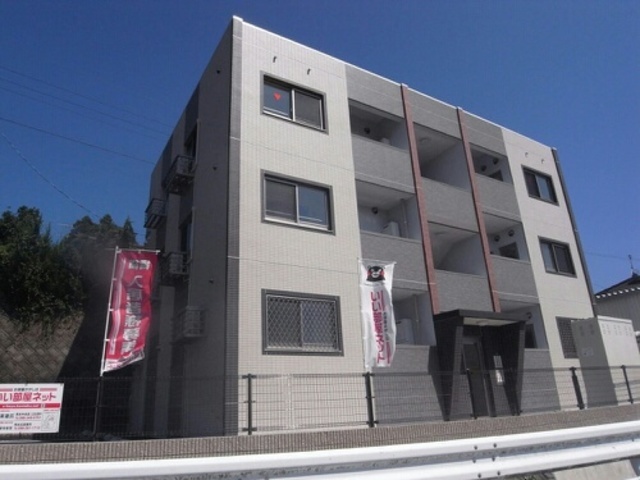 熊本市西区島崎のマンションの建物外観