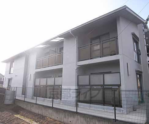 京都市左京区岩倉南河原町のマンションの建物外観
