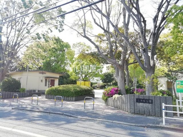 【北九州市八幡西区下上津役のアパートの公園】