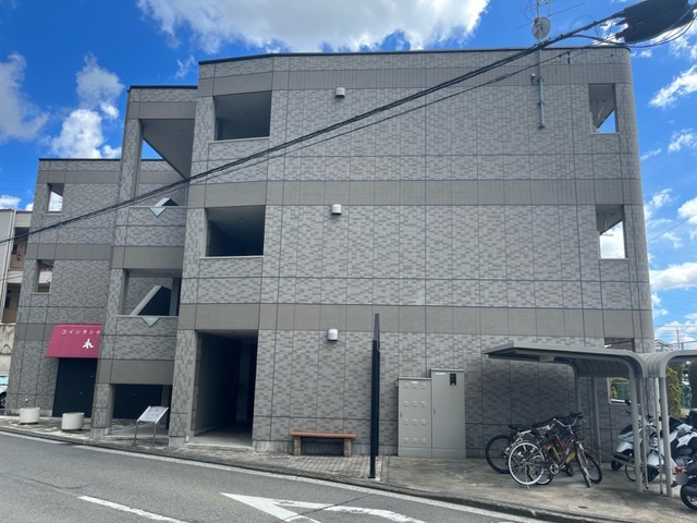 横浜市都筑区折本町のマンションの建物外観
