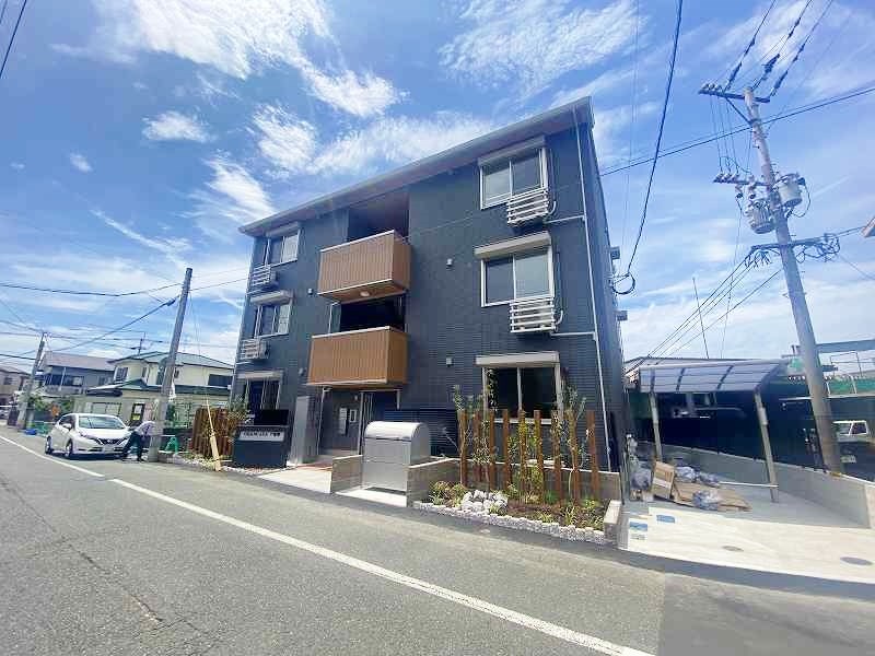 トレス下富野の建物外観