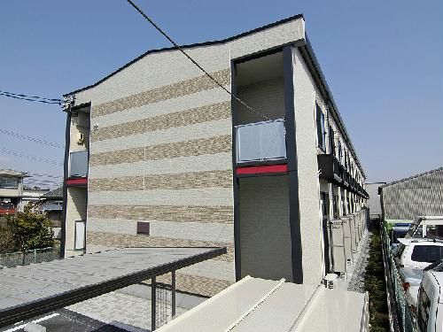 【浜松市中央区森田町のアパートの建物外観】