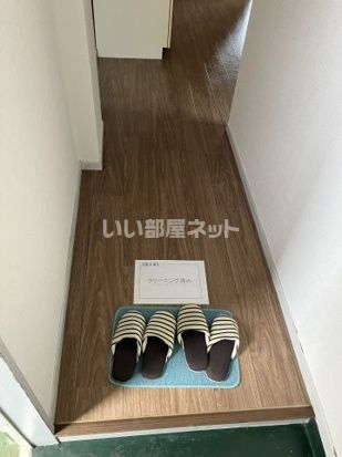 【西多摩郡瑞穂町長岡のマンションの玄関】