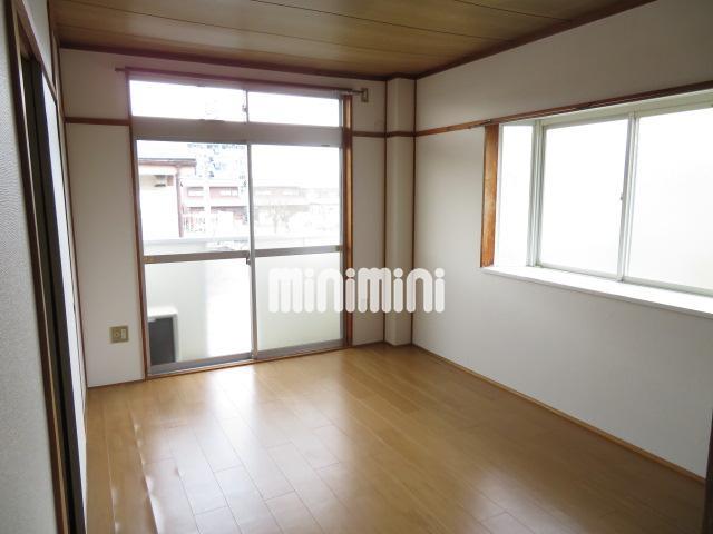 居室・リビング　角部屋ですよ