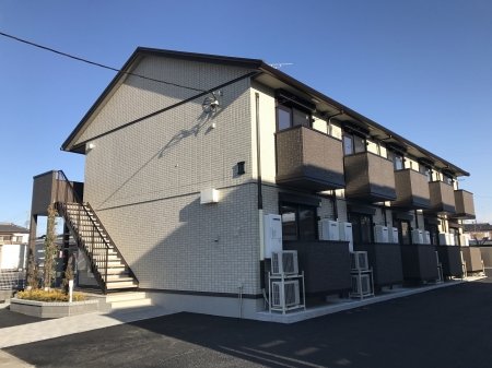 建物外観　南向きで日当たり良好　インターネット無料