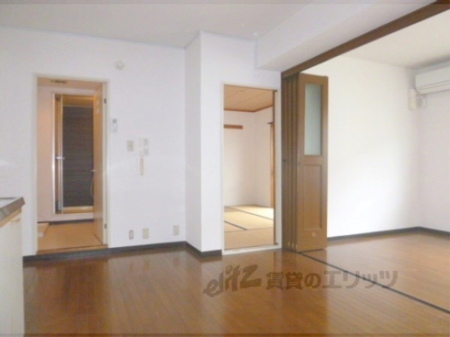 居室・リビング　リビング