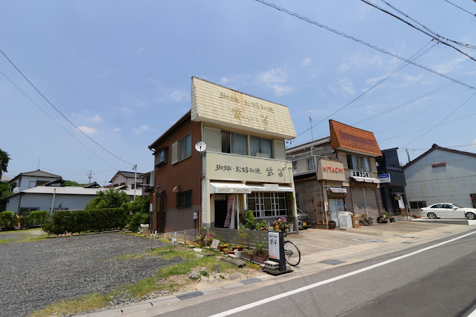 【知多郡東浦町大字生路のアパートの飲食店】