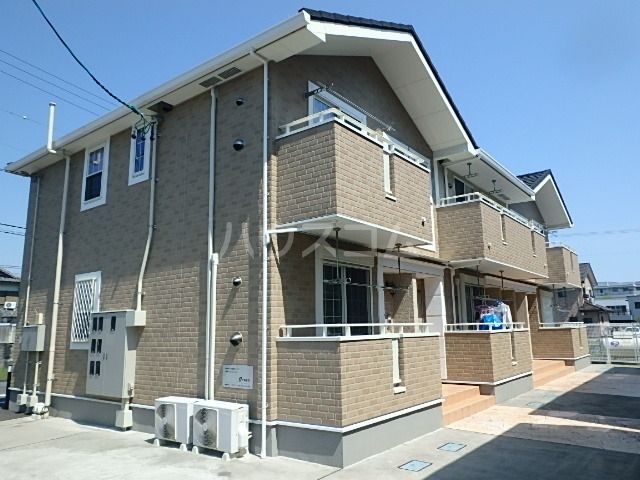 島田市金谷根岸町のアパートの建物外観