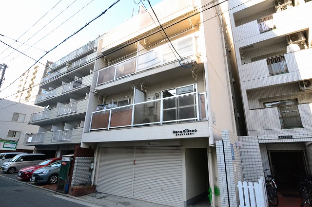 広島市中区榎町のマンションの建物外観