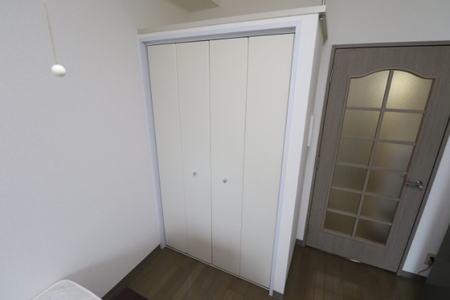 収納　ロングコートも掛けれます