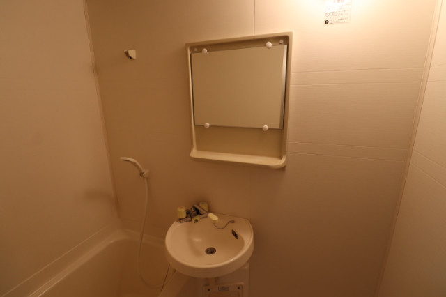 洗面設備　コンパクトな洗面！