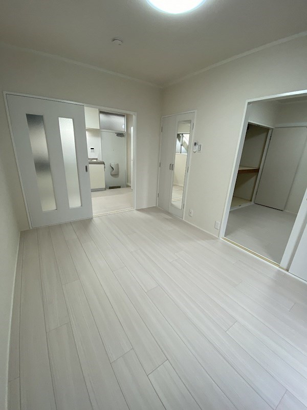 居室・リビング　※写真は101号室のものとなります。現況優先です。