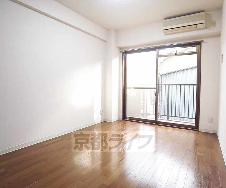 居室・リビング　明るいお部屋です。