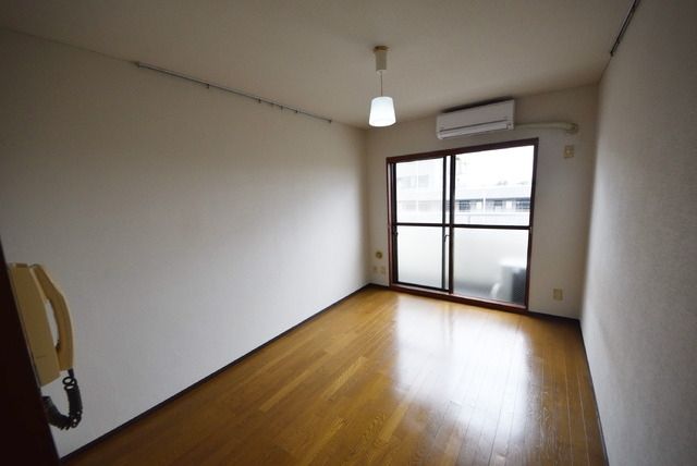 居室・リビング　★6.2帖の洋室★