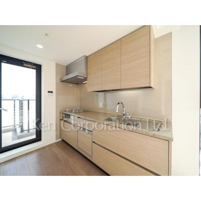 キッチン　同タイプ11階のお部屋を撮影。仕様が異なることがあります。