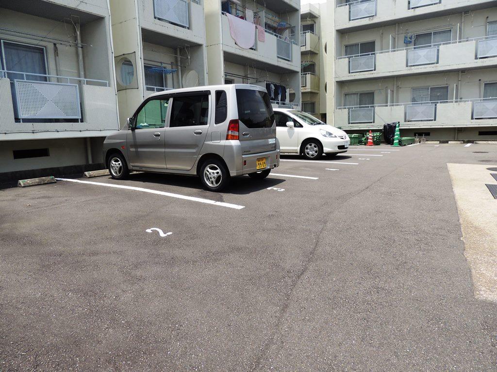 駐車場　ライトハウス木原の敷地内駐車場です。