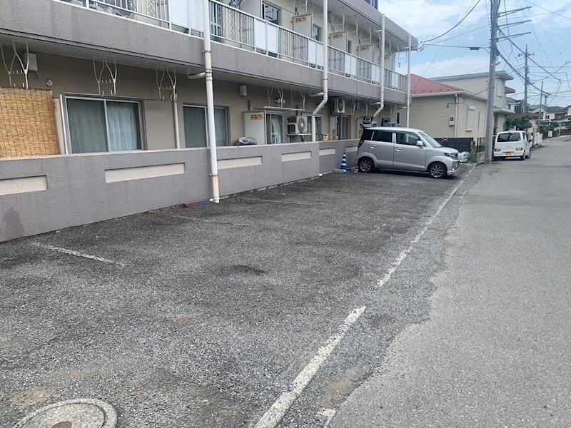 駐車場　現況優先