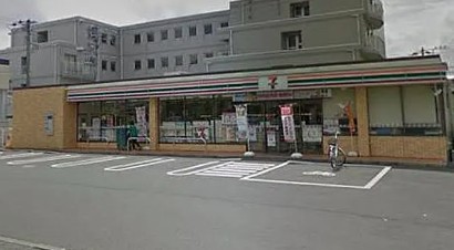 コンビニ　セブンイレブン 相模原東林間3丁目店（コンビニ）まで575m