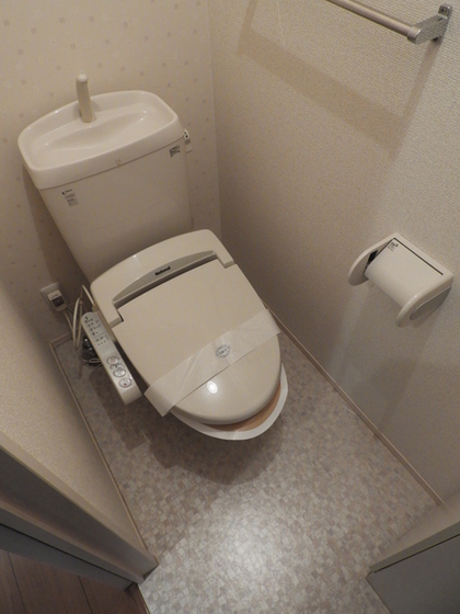 トイレ　他号室写真です