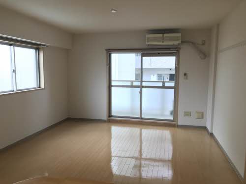 居室・リビング　※同物件別号室参考写真