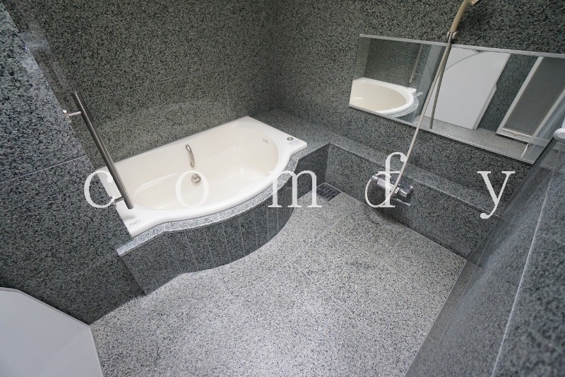 バス・シャワールーム　バスルーム