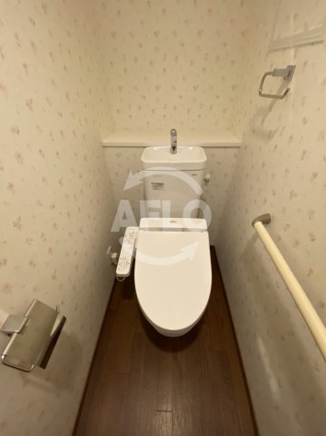 トイレ　シャンピア国分町　温水洗浄便座