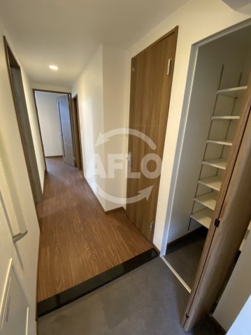 玄関　シャンピア国分町　玄関