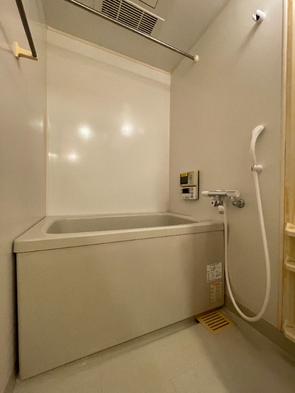 バス・シャワールーム　バス（浴室乾燥機付）