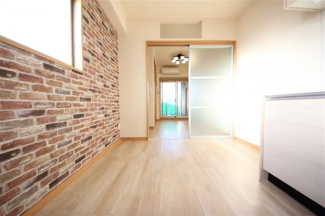 居室・リビング　ジューム南森