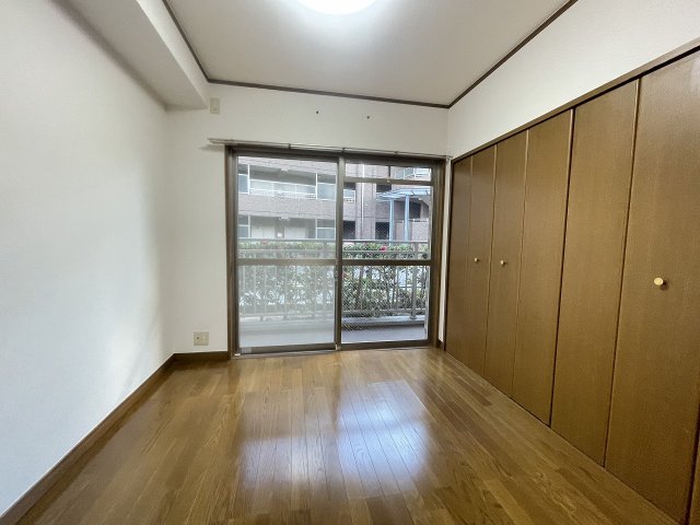 その他部屋・スペース　落ち着いて過ごせるお部屋なので、寝室にいかがでしょうか