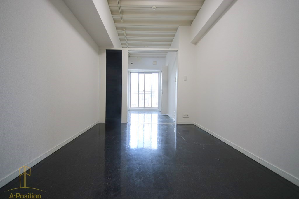 居室・リビング　アパートメント谷町