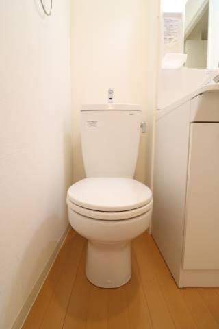 トイレ　清潔感のあるトイレですね