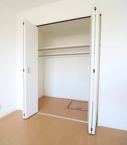 収納　お洋服が多い方でも安心の収納力