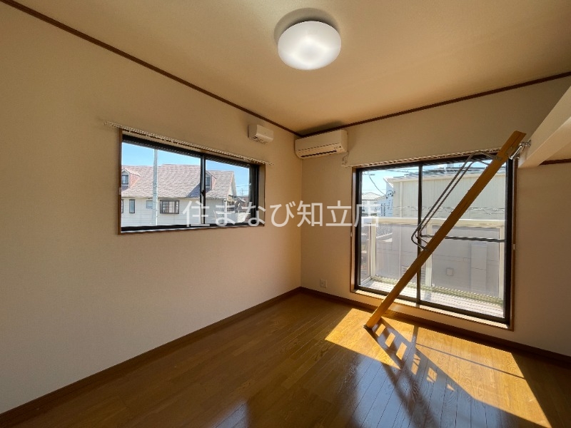 居室・リビング　同型別部屋写真