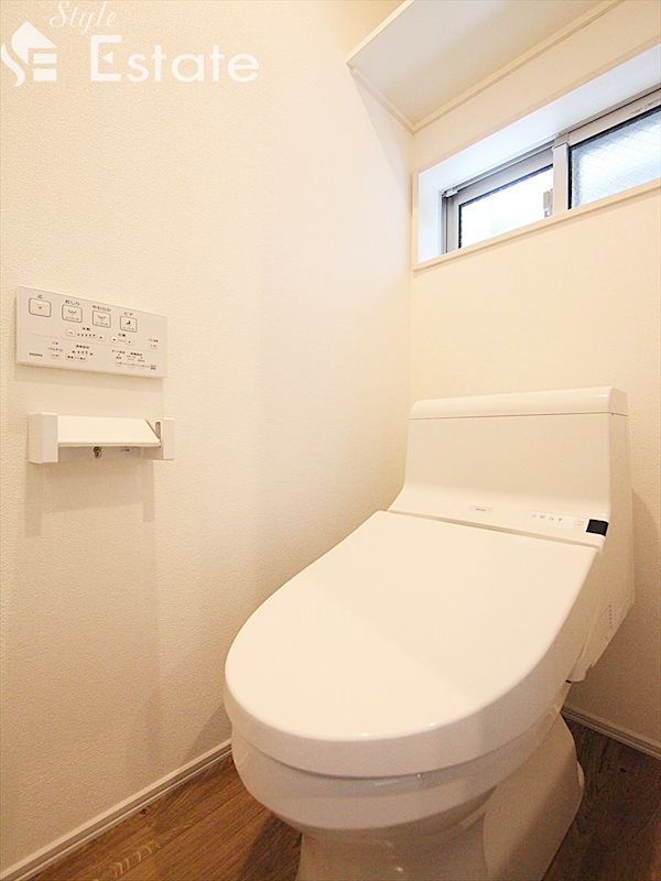 トイレ　温水洗浄便座